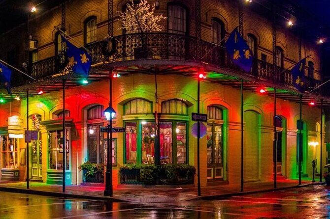 New Orleans French Quarter: Seasonal Christmas Tour - Celebrities in the French Quarter: filming locations and famous-home sightings