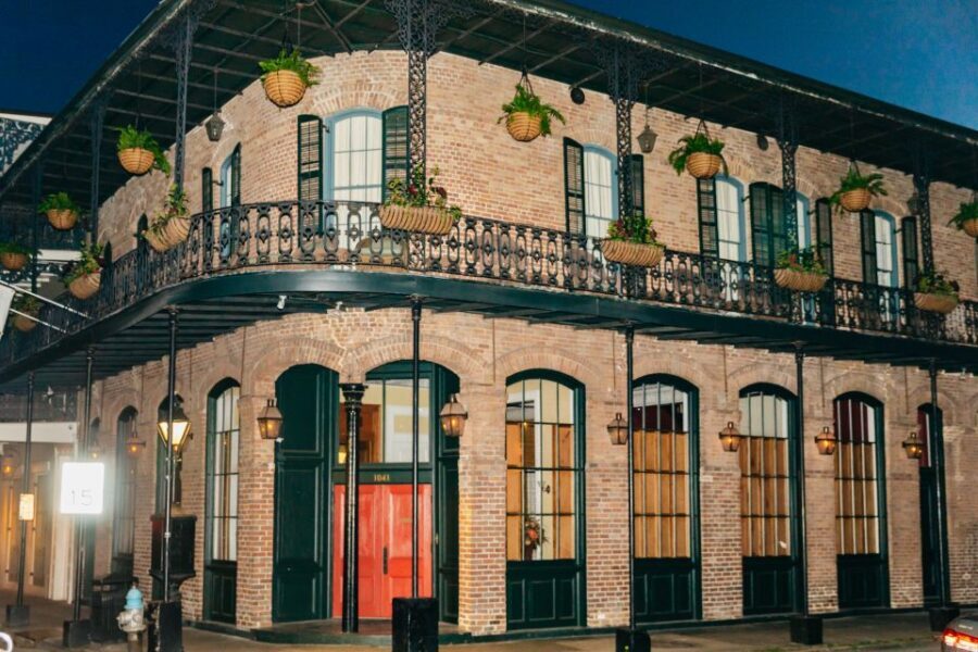New Orleans: French Quarter Sightseeing Carriage Ride - Key things that make this carriage ride worth your hour