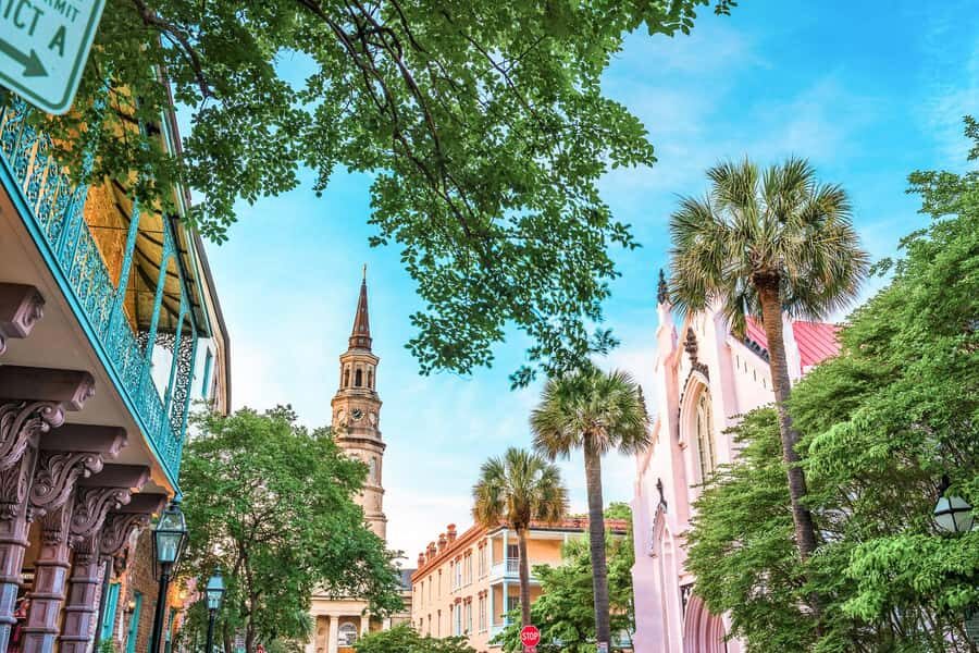 New Orleans: French Quarter Walking Tour - Hurricanes and Katrina: learning how a city protects itself