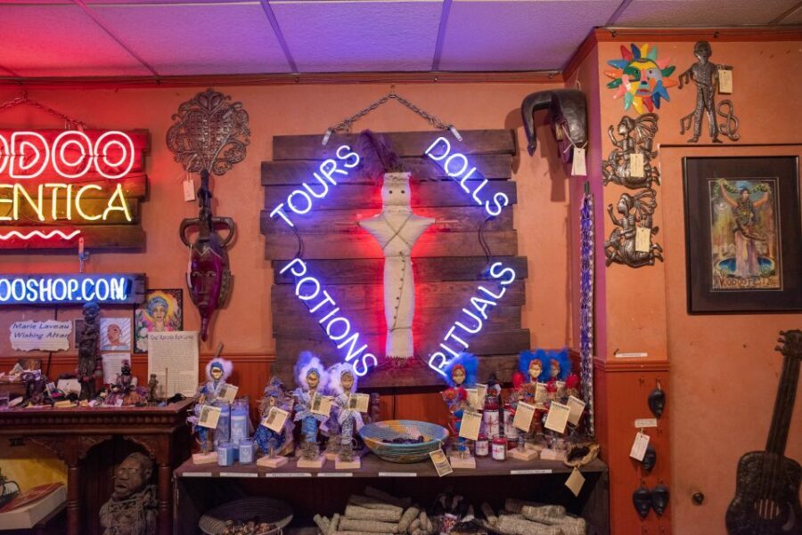 New Orleans: French Quarter, Witches, Voodoo, & Ghost Tour - Witches vs. Voodoo: How the Guide Connects the Dots