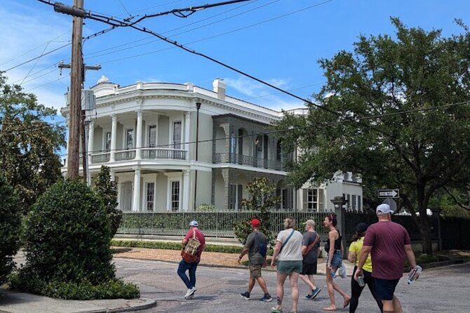 New Orleans' Garden District 2 Hour Walking Tour (Small Group) - Garden District streets where architecture does the talking