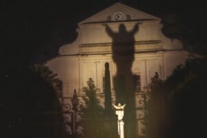 New Orleans: Ghost, Crime, Voodoo, and Vampires Guided Tour - Meeting under Armstrong Park and choosing how you start