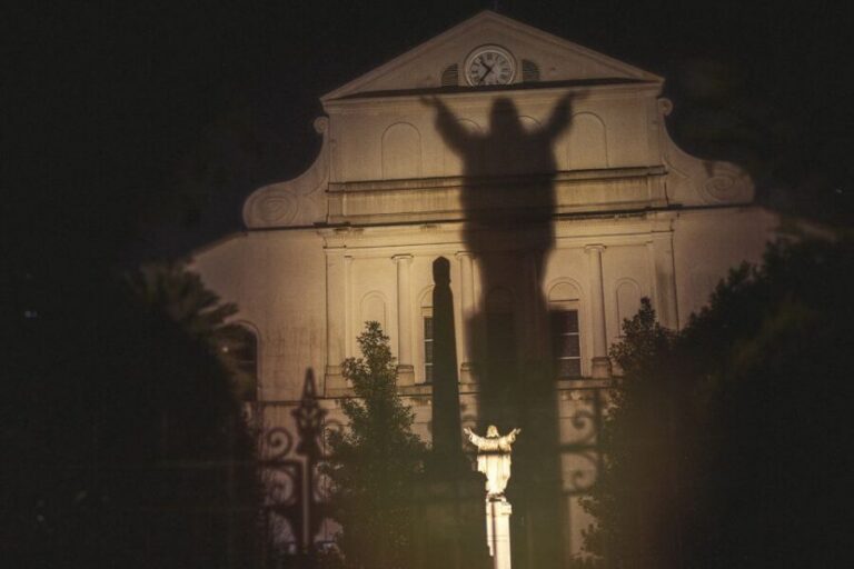 New Orleans: Ghost, Crime, Voodoo, and Vampires Guided Tour - Meeting under Armstrong Park and choosing how you start