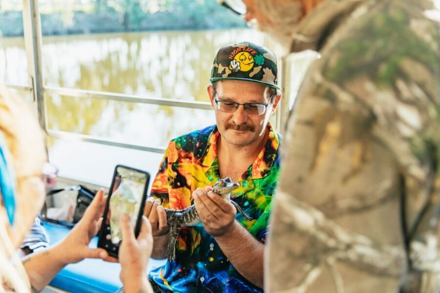 New Orleans: Guided Swamp Cruise by Tour Boat - What Happens on the Coach and Before You Board