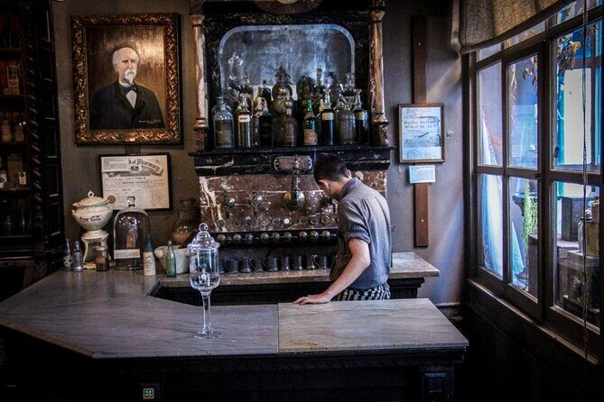 New Orleans Happy Hour Ghost Walking Tour Pub Crawl - Key Highlights You’ll Actually Feel During the Walk