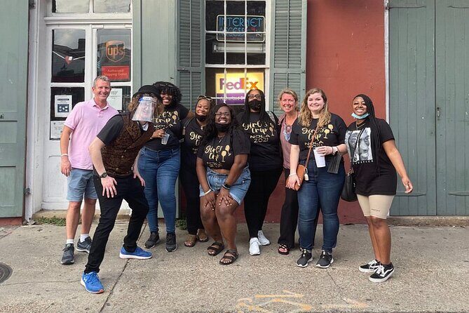 New Orleans Happy Hour Ghost Walking Tour Pub Crawl - Group Size, Walking Pace, and When to Dress for the Quarter