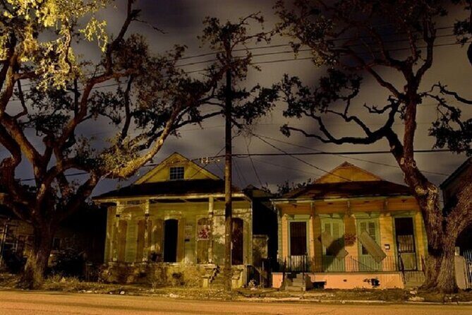 New Orleans Haunted Ghost Tour: Explore The Paranormal - Where to Meet: Voodoo Tavern and PoBoys on Decatur