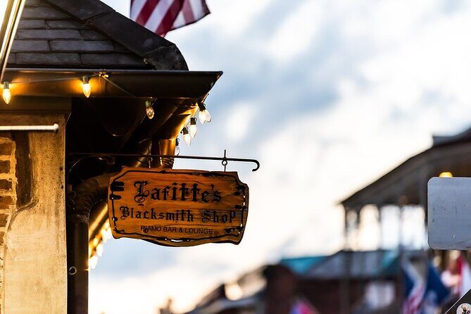New Orleans Haunted Pub Crawl - French Quarter ghost stories with a pub crawl twist