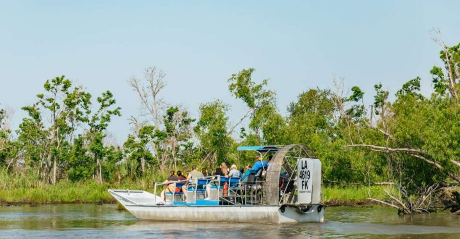 New Orleans: High Speed 9 Passenger Airboat Tour - The short bus ride and Jean Lafitte National Historical Park stop