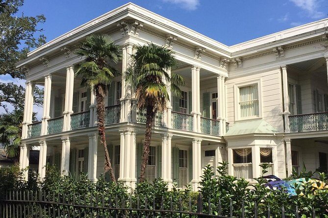 New Orleans Homes of the Rich and Famous Tour of the Garden District - Garden District Highlights: Celebrity Exteriors and Film-Friendly Streets