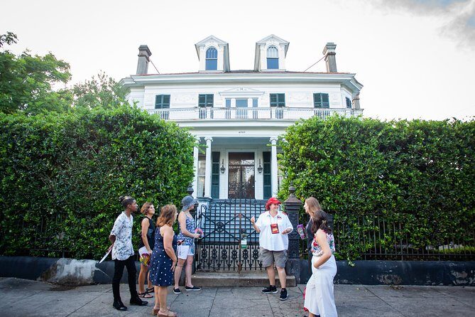 New Orleans Hop-On Hop-Off Unlimited Sightseeing Package - Garden District Walking Tour from 2727 Magazine Street (Stop 12)
