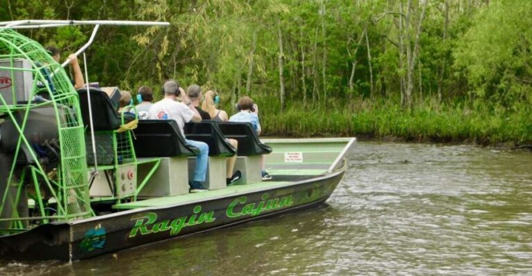 New Orleans: Oak Alley or Laura Plantation & Airboat Tour - The 8-hour day, from 8:00 am pickup to about 4:45 pm return