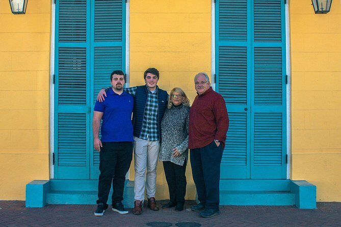 New Orleans Private Photo Shoot with Professional Photographer - Weather, heat, and light: how to prepare for an outdoor session in New Orleans