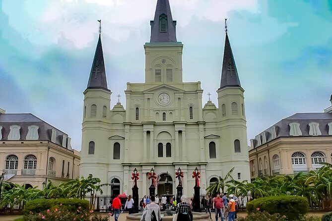 New Orleans Sightseeing City Tour - Local art studio, Mother in Law Lounge, and Congo Square: a finale that makes the city make sense