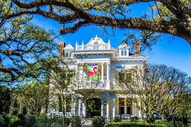 New Orleans Small-Group City Tour by Van - Garden District Quick Look: Antebellum Homes Without the Marathon