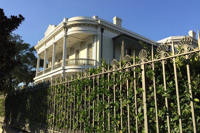 New Orleans Small-Group Garden District Walking Tour - Garden District mansions: how the guide helps you read what you’re seeing