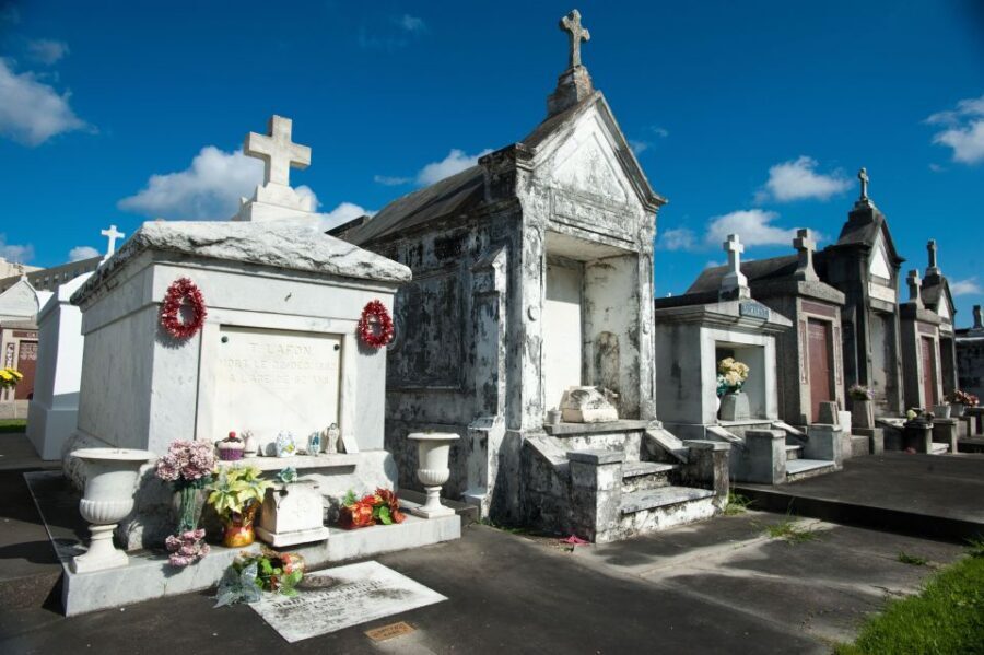 New Orleans: St. Louis Cemetery #3 Guided Walking Tour - Price and Value: Is $25 Worth a 90-Minute Guided Walk?