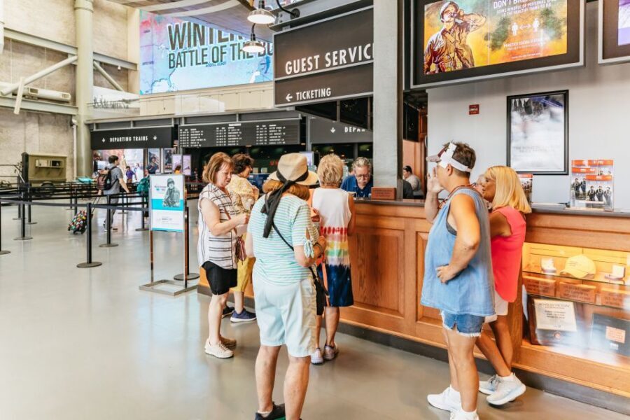 New Orleans: The National WWII Museum Ticket - Where to eat and how to pace your visit without burning out