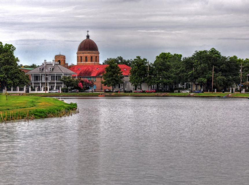New Orleans: Traditional City and Estate Tour - Uptown drive: Carrolton, universities, streetcars, and St. Charles Ave