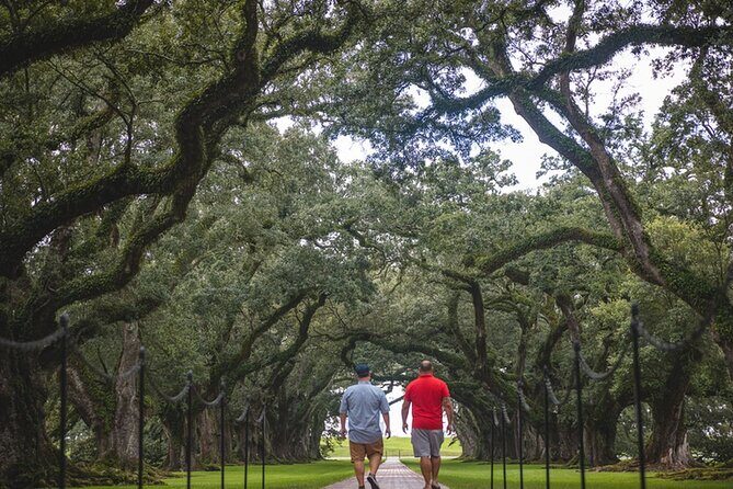New Orleans Walking Tour: Garden District Stories - Into the Irish Channel: Shotgun Houses and Immigrant Roots