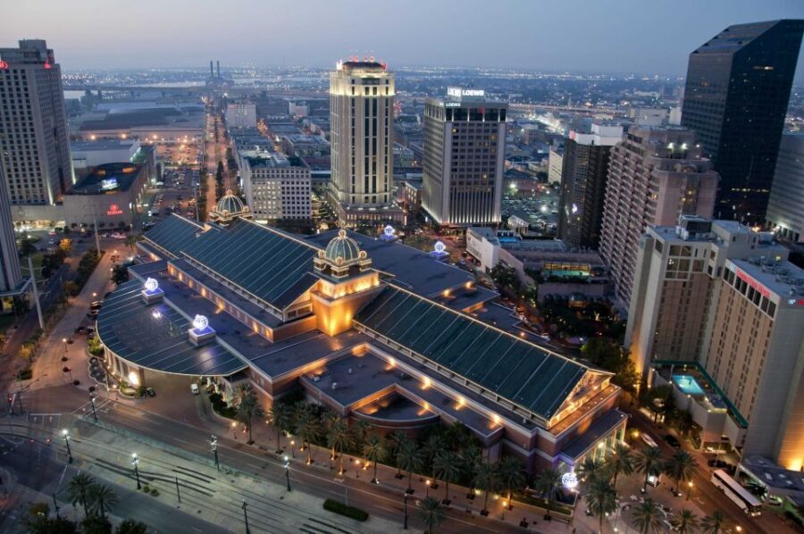New Orleans Welcome Tour: Private Tour with a Local - Your guide, from Amy to Samos: why the human factor matters