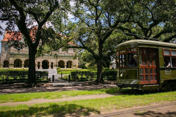 NOLA's BIG 4 PRIVATE CITY TOUR - NO GHOST, ONLY FACTS! - Your guide, Paul Angelica: what his approach adds to the day