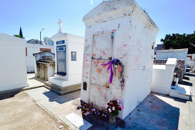 One Hour Saint Louis Cemetery Number One Walking Tour - The modified one-hour route: from 710 St Louis St to Basin St