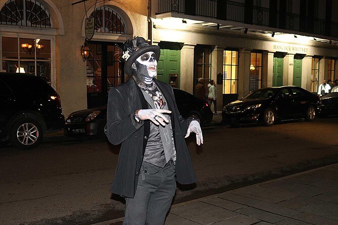 Private Ghost, Voodoo and Vampire Tour - Stop 2: The New Orleans Pharmacy Museum and the weird mix of medicine and past