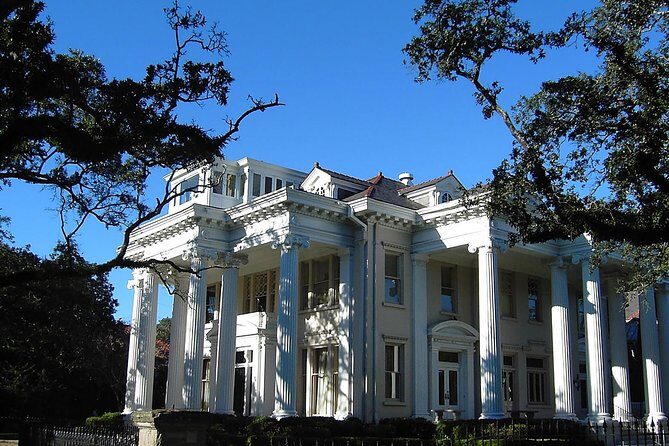 Private New Orleans Historical Sightseeing Tour with Hotel Pickup - Why the pickup-and-van setup makes this tour easy