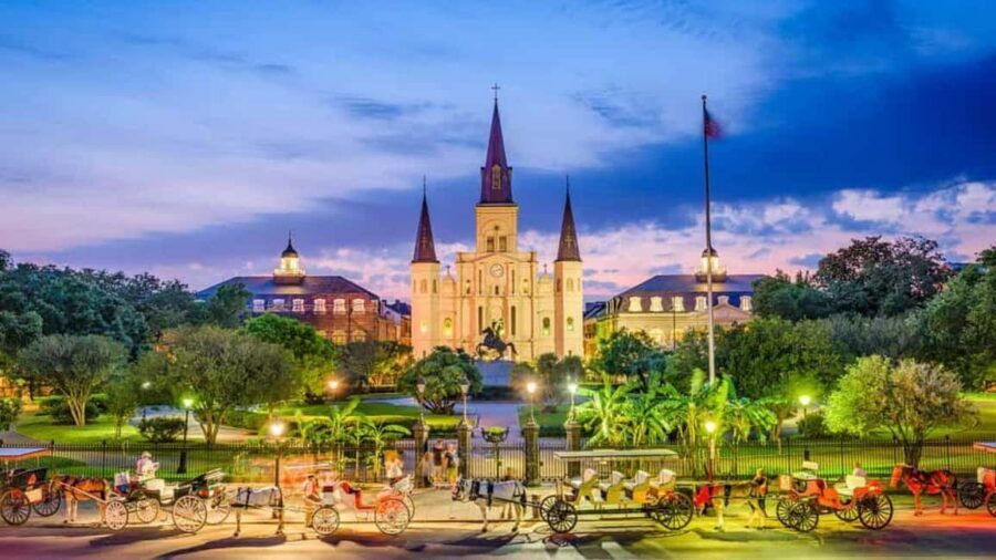Private New Orleans Panoramic: With Drink and Souvenir - Where the tour begins: Jackson Square and your quick orientation