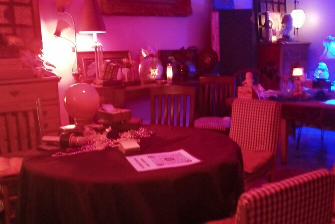 Private Tour and Seance at the House on Bourbon - The private séance-style reading option and the mojo bag