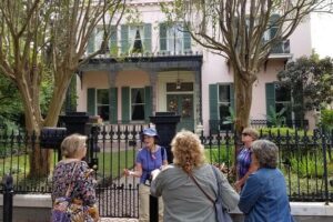 Small-Group Glamorous Garden District Tour - Stop list highlights: Buckner Mansion to the Benjamin Button House