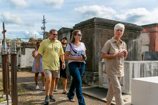 St. Louis Cemetery No. 1 Official Walking Tour - Uneven ground, brisk pacing, and who should bring what