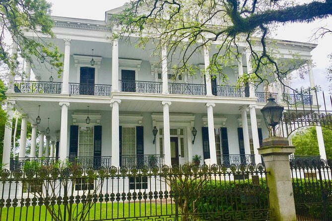 Tale of Two Cities: Uptown Bike Tour in New Orleans - Starting in the French Quarter on a Ride That Actually Feels Easy
