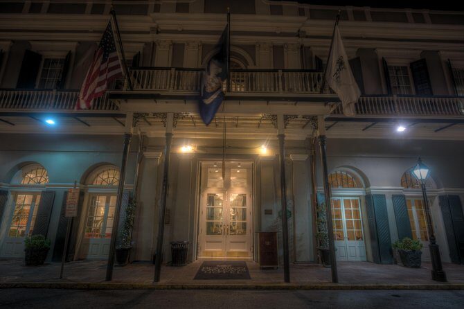 The Bad Broads Tour of New Orleans - Marie Laveau house stop: voodoo legend and a short, focused ending